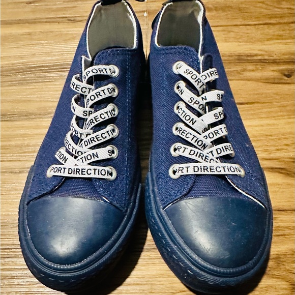 (NEW) Kids Navy Blue Canvas Sneakers - Picture 2 of 3